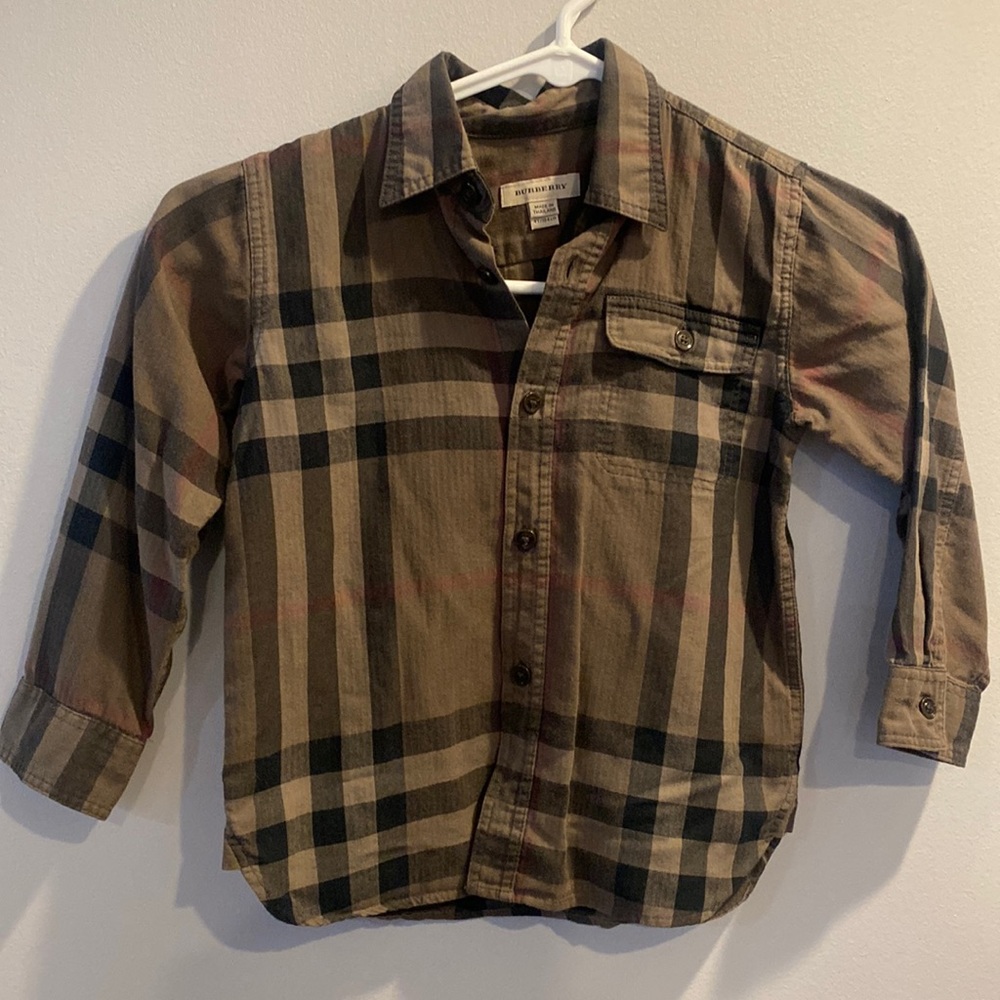 Burberry Youth 4Y long sleeve shirt. Like new condition. Smoke free home.